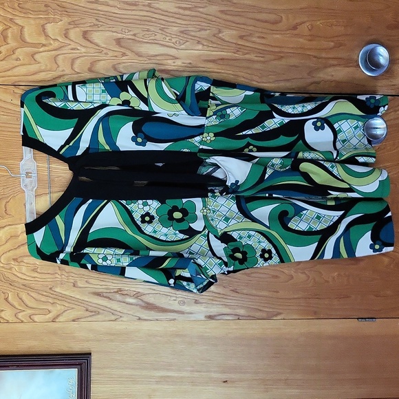 TORRID capped sleeves blouse - Picture 4 of 7